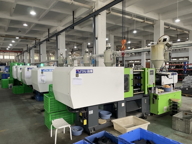 Plastic injection line